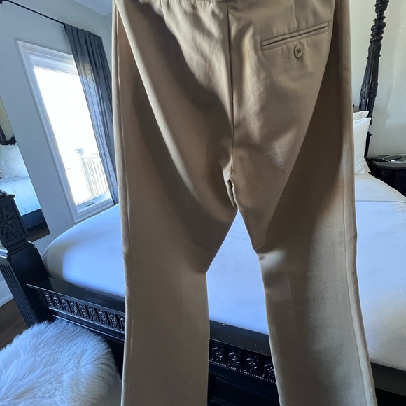 Sateen material midrise cuffed flare - Picture 3 of 4